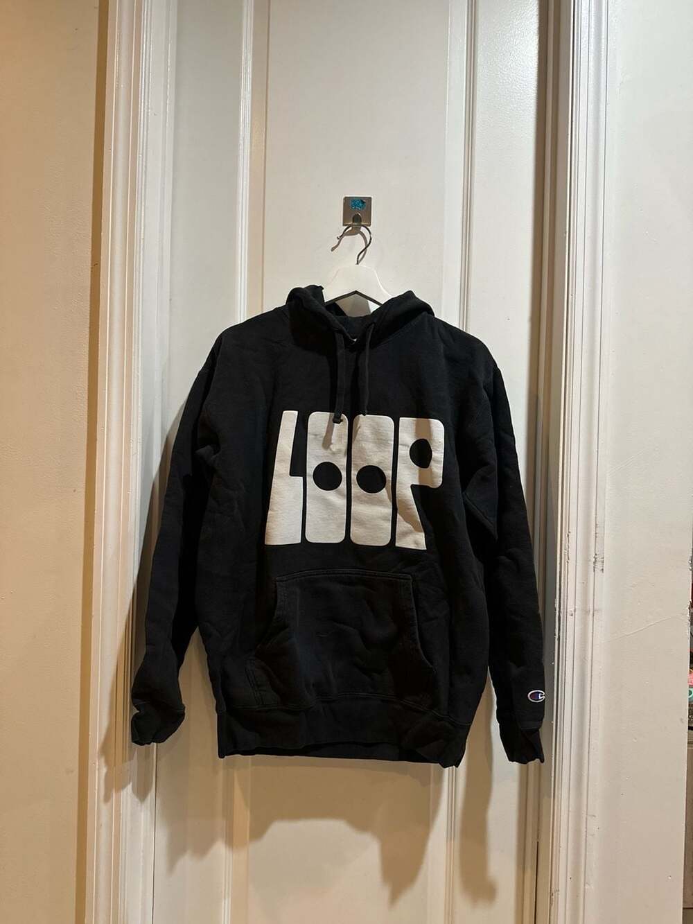 LOOP - Champion Black Graphic Print Pullover Hoodie